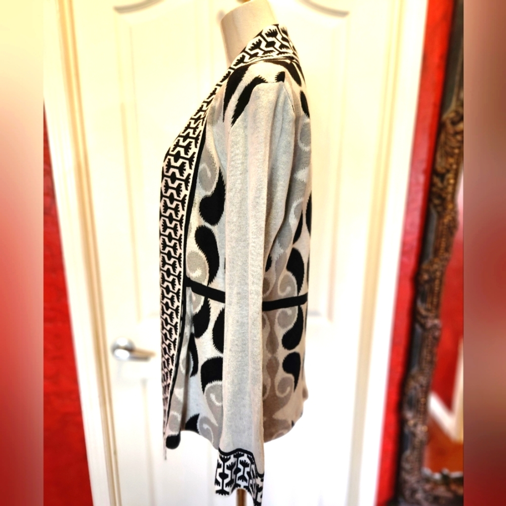 Neve Cardigan - Picture 2 of 6
